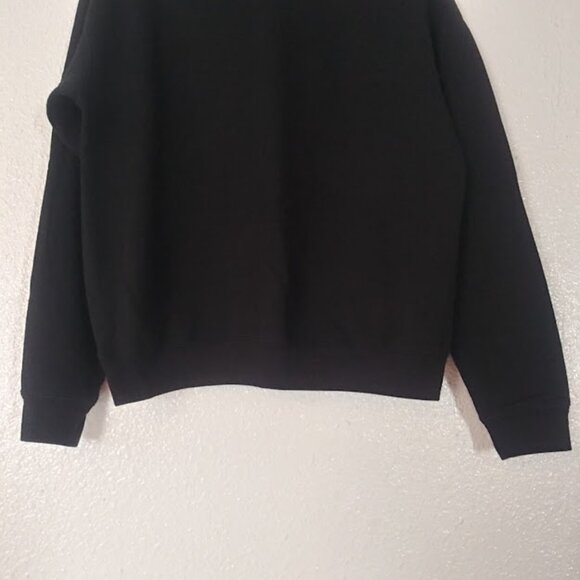 Looney Tunes women's size M Black "That's all Folks!" logo sweater - Picture 6 of 11